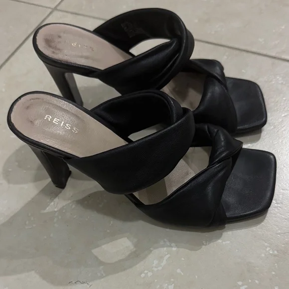Reiss Black Eliza Sandal - Picture 7 of 10